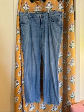 Old Navy Light Blue Straight-Leg Women's Jeans